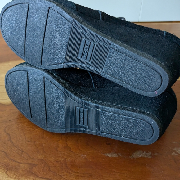 TOMS Black Suede Wedge Booties - Picture 6 of 7